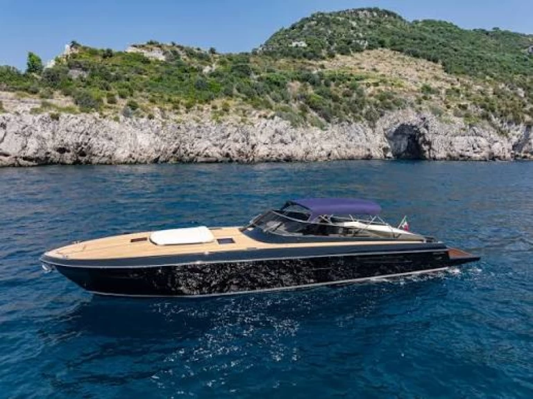 Motorboot mieten in Toúrlos zum besten Preis