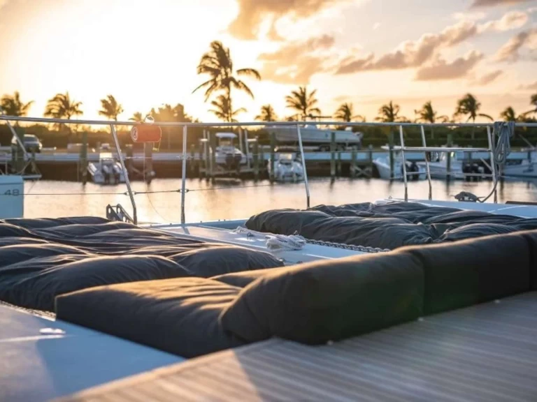 Vermietung Yacht Lagoon mit Führerschein