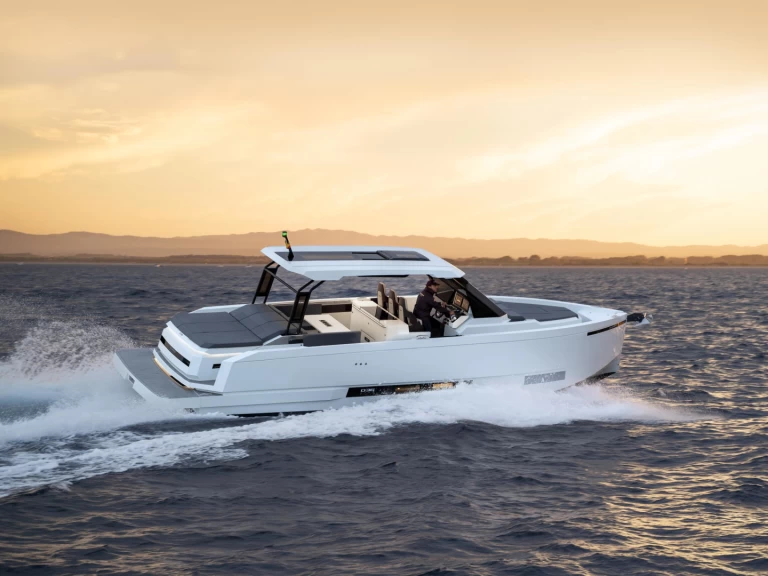 Motorboot mieten in Seget Donji zum besten Preis