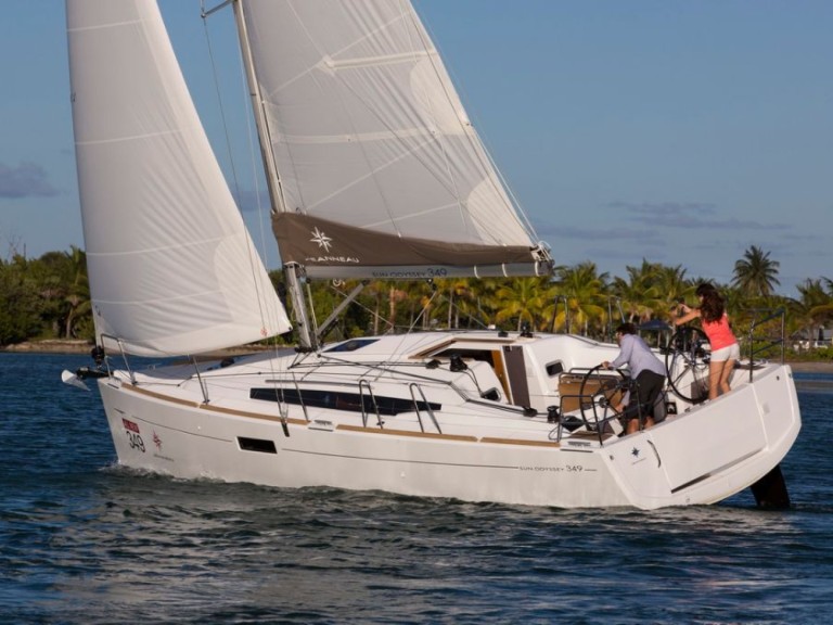 YachtCharter in Heiligenhafen - Jeanneau Sun Odyssey 349 auf SamBoat