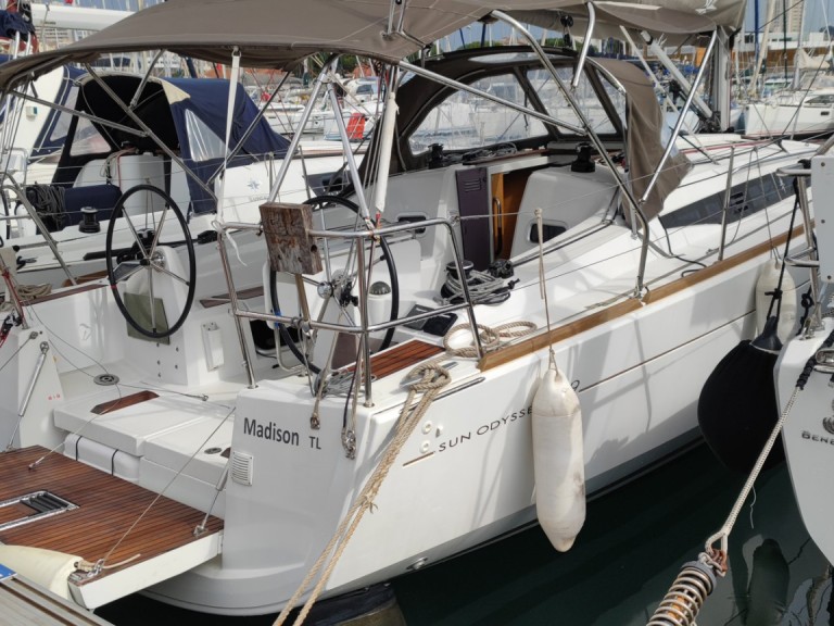 YachtCharter in Toulon - Jeanneau Sun Odyssey 349 auf SamBoat