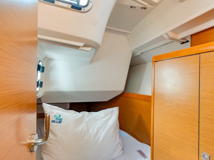 Ein Jeanneau Sun Odyssey 349 mieten in Punat