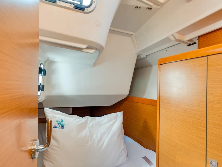 Ein Jeanneau Sun Odyssey 349 mieten in Punat