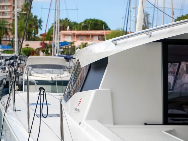 Fountaine Pajot Astrea 42 mieten Furnari
