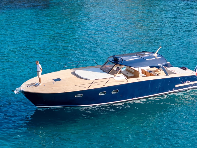 YachtCharter in Port de Cavalaire-sur-Mer - Dubourdieu Picnic Cabin 52XL auf SamBoat