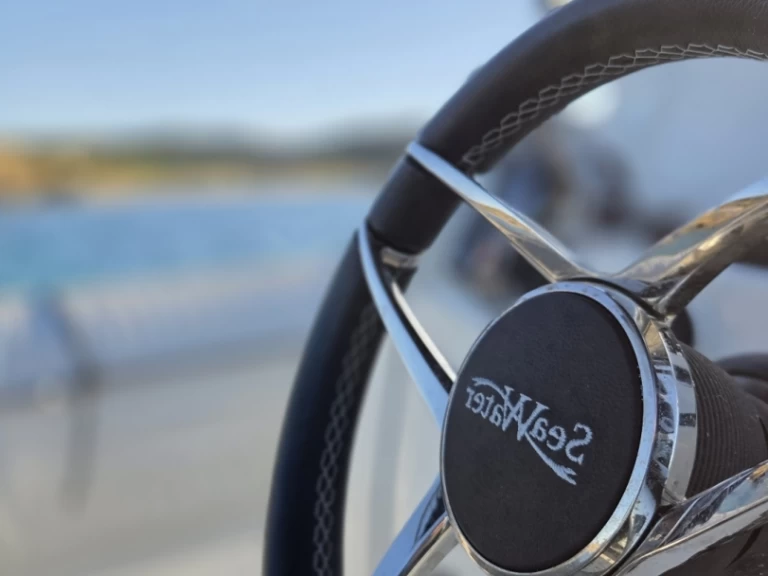 Schlauchboot mit oder ohne Skipper Sea Water mieten in Port de Cavalaire-sur-Mer