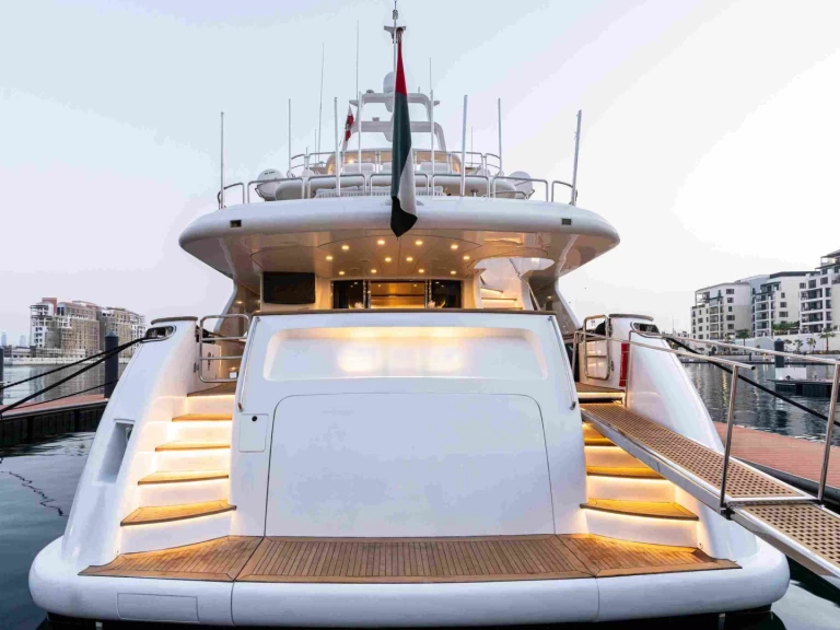 Benetti 114 mieten Dubai Marina