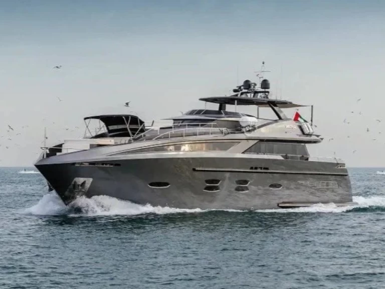 Ein lOGOS 115 mieten in Dubai Marina