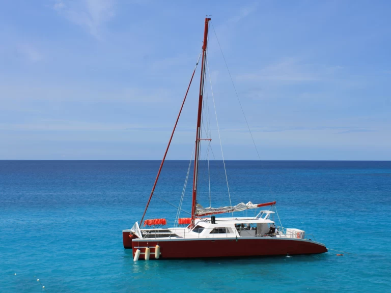 Vermietung Katamaran Custom Made mit Führerschein