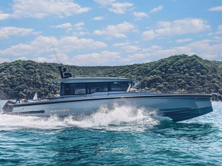 Vermietung Motorboot Axopar mit Führerschein