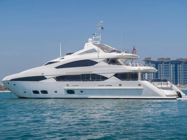 Yacht mieten in Dubai Marina zum besten Preis
