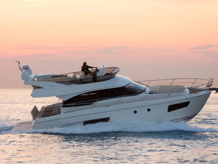 Bavaria Virtess 420 Fly mieten Trogir