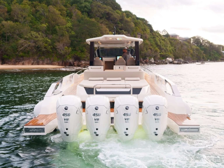 Capelli STRADIVARI 52 mieten Marine de Sant'Ambrogio