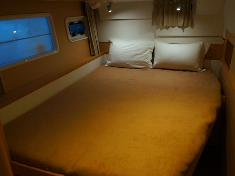 YachtCharter in Gouviá - Lagoon Lagoon 400 S2[G] auf SamBoat