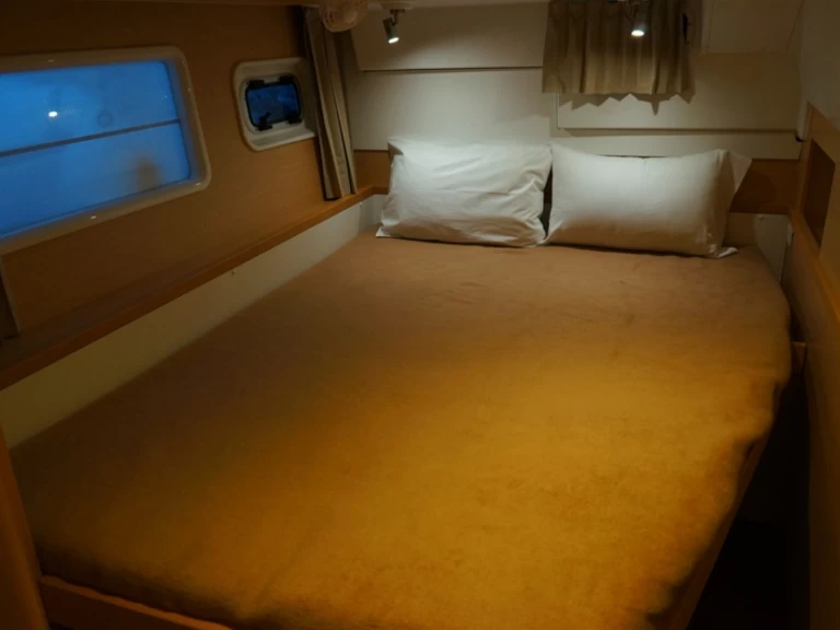 YachtCharter in Gouviá - Lagoon Lagoon 400 S2[G] auf SamBoat