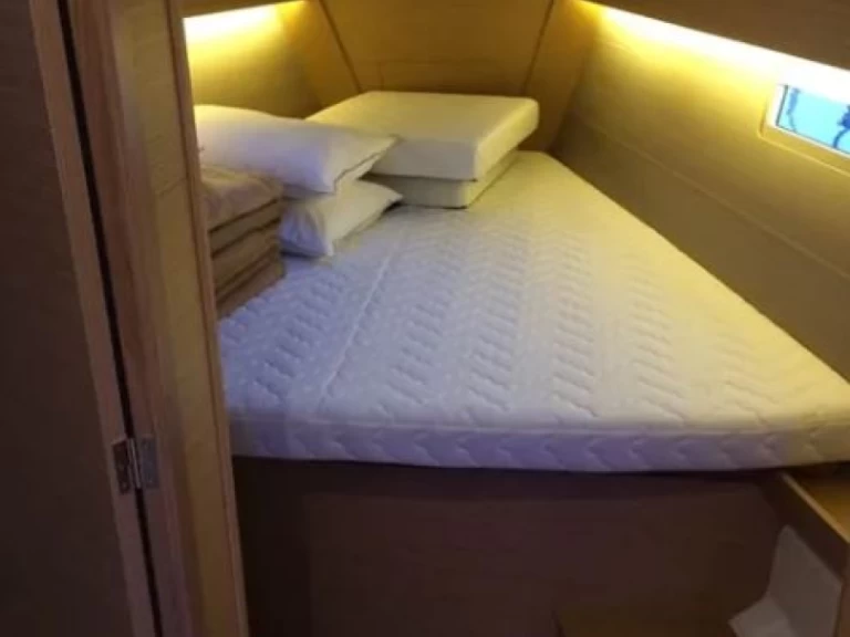 Segelboot mit oder ohne Skipper Dufour mieten in Gouviá