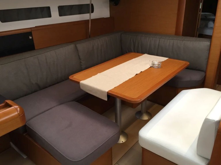 YachtCharter in Seget Donji - Jeanneau Sun Odyssey 479 auf SamBoat