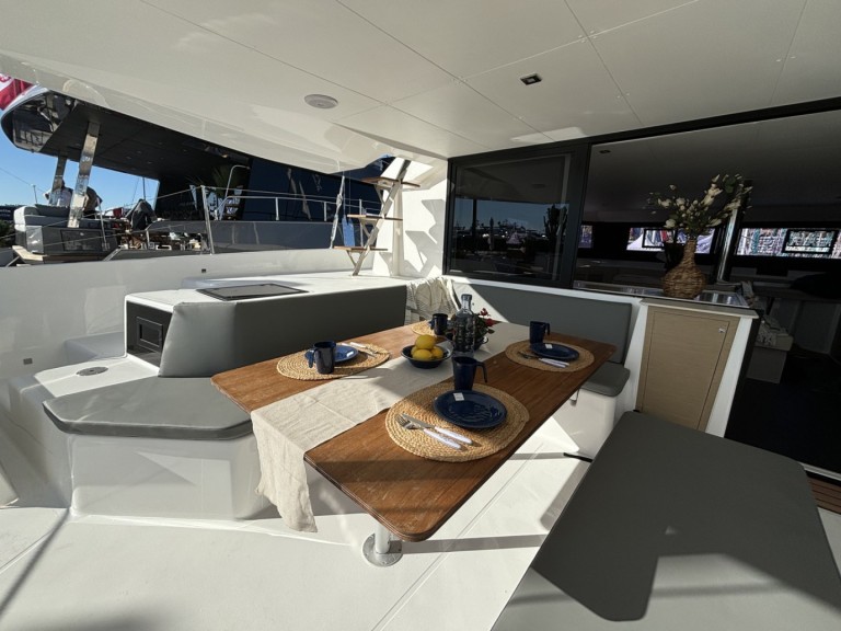 YachtCharter in Ibiza - Dufour Dufour Catamarans 48 Sail auf SamBoat