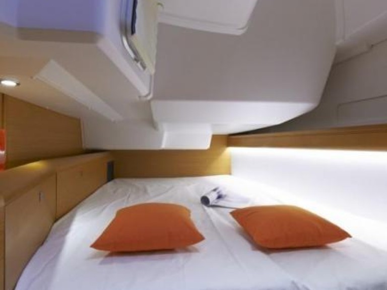 Segelboot mit oder ohne Skipper Jeanneau mieten in Seget Donji