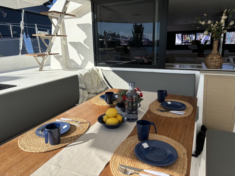 Bootsverleih Dufour Dufour Catamarans 48 Sail Ibiza Samboat