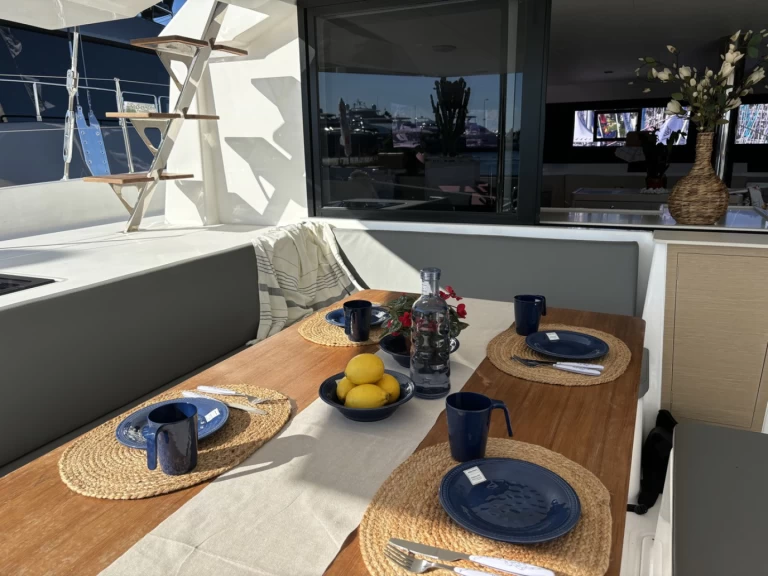 Bootsverleih Dufour Dufour Catamarans 48 Sail Ibiza Samboat