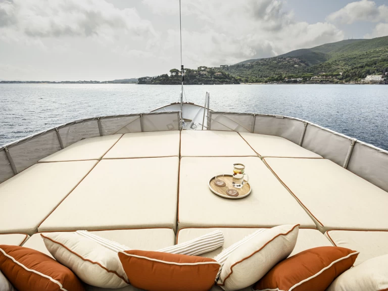 YachtCharter in Castellammare di Stabia -  Pacific Class 85 auf SamBoat