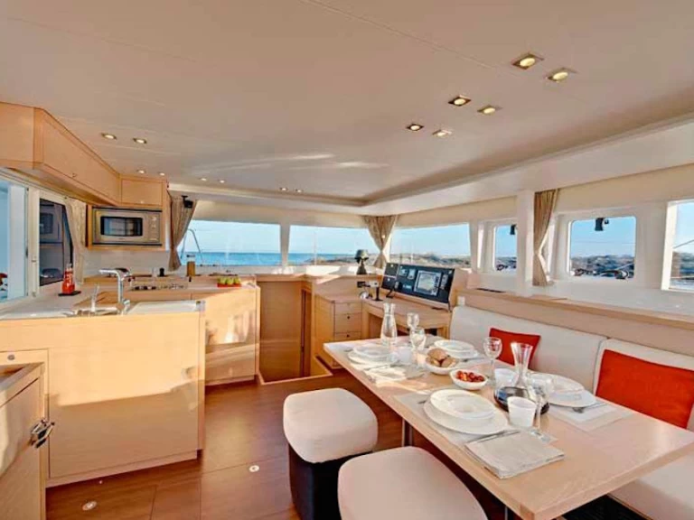 Katamaran mit oder ohne Skipper Lagoon mieten in Vlychada