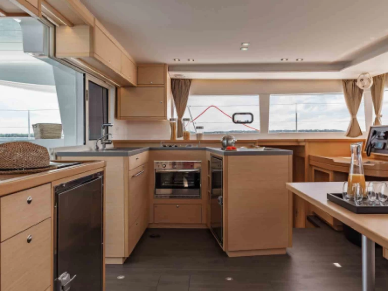 YachtCharter in Mykonos (City) - Lagoon Lagoon 45 auf SamBoat