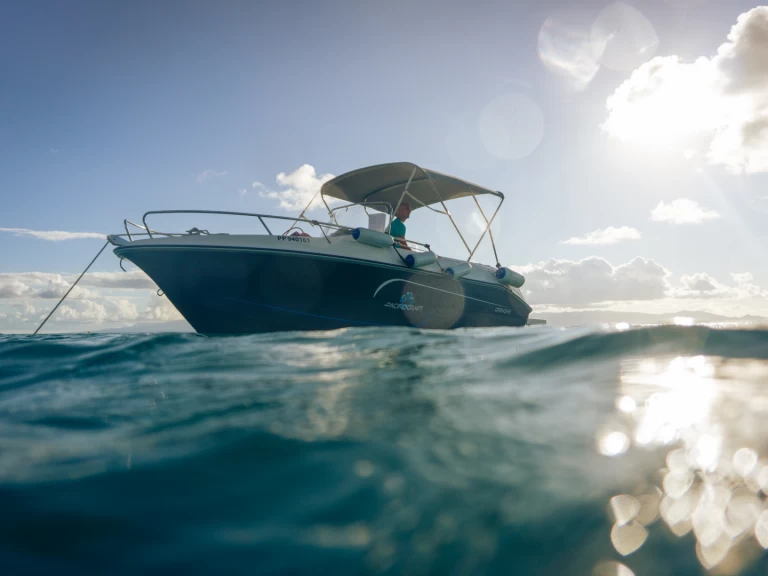 Vermietung Motorboot Pacific Craft mit Führerschein