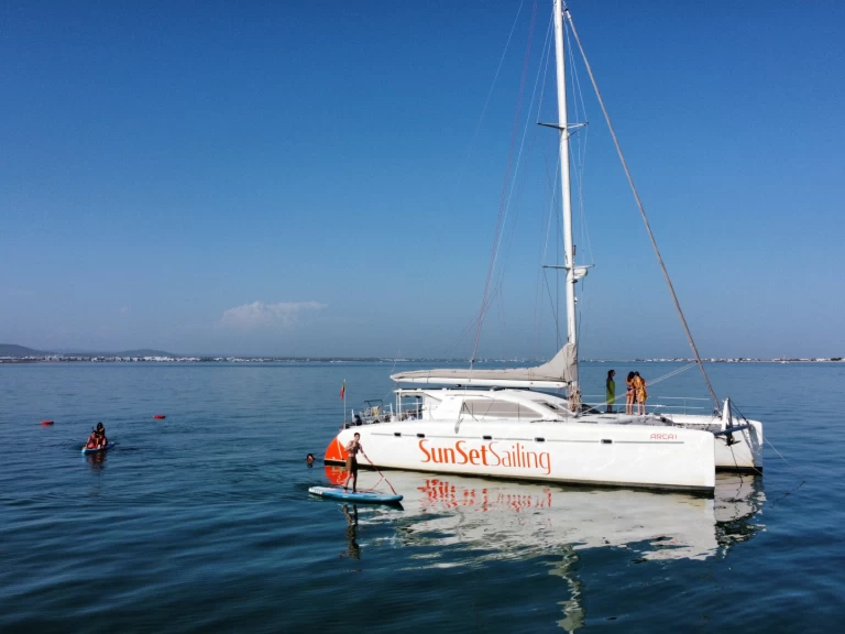 Ein Nautitech Nautitech 47 mieten in Faro