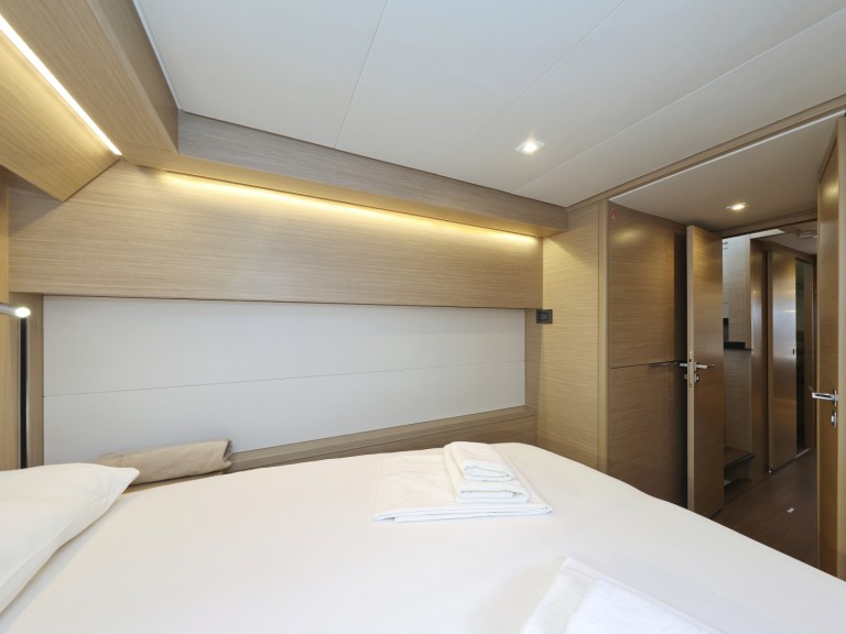 Katamaran mieten in Sukošan zum besten Preis