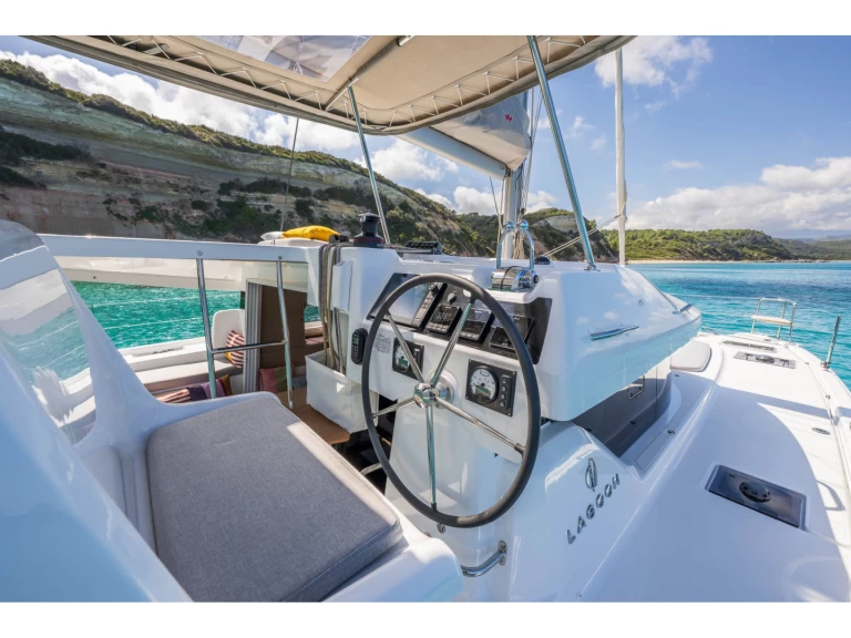 YachtCharter in Ajaccio - Lagoon Lagoon 38 3 CAB auf SamBoat