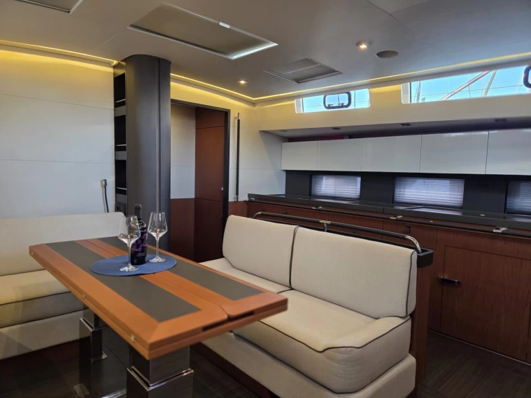 Segelboot mieten in Kaštela - Bénéteau Oceanis Yacht 62