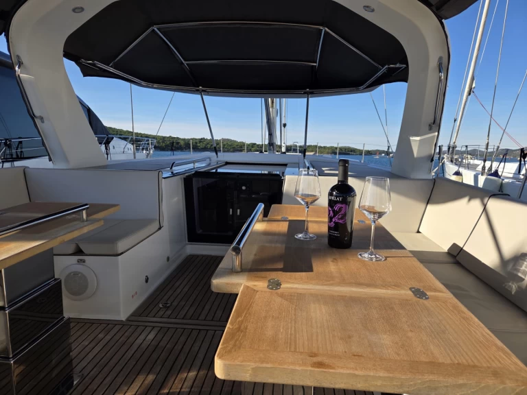 Segelboot mit oder ohne Skipper Bénéteau mieten in Kaštela
