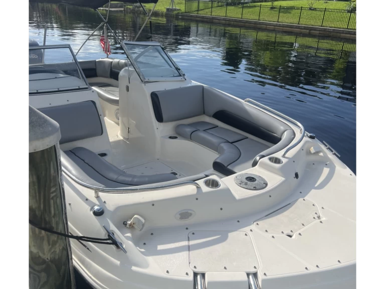 Motorboot mit oder ohne Skipper HURRICANE mieten in Cape Coral