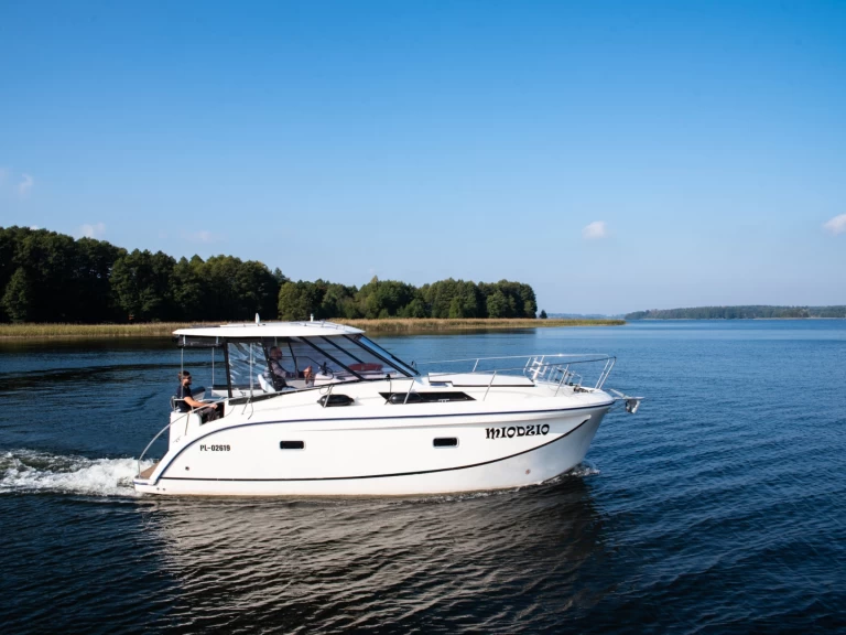 Boot mieten Ogonki günstig 860