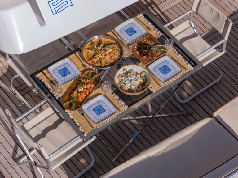 Vermietung Motorboot Ferretti mit Führerschein