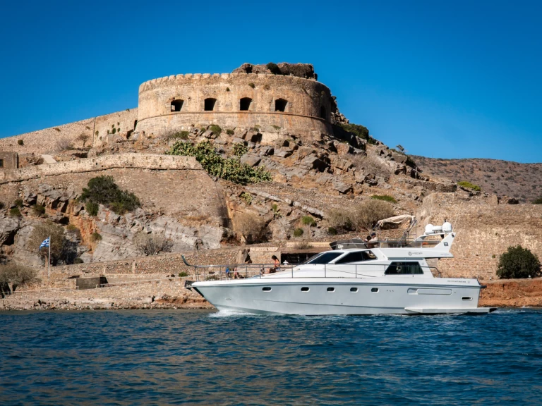 Bootsverleih Ferretti Altura 52 S Agios Nikolaos Samboat