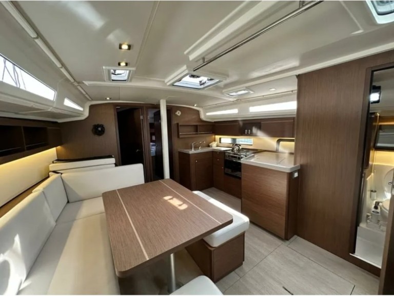 Bootsverleih Bénéteau Oceanis 40.1 Álimos Samboat