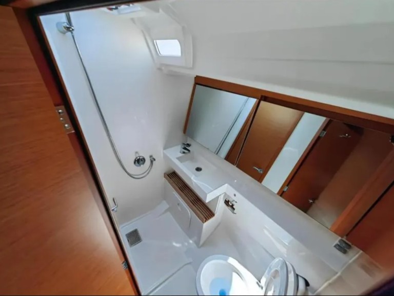 Jeanneau Sun Odyssey 440[G] mieten Álimos