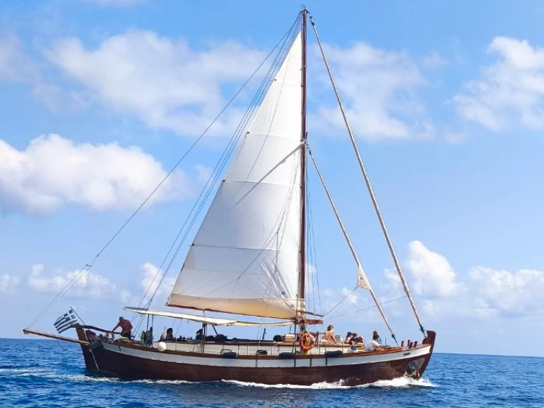 Ein  Trehantiri mieten in Skópelos