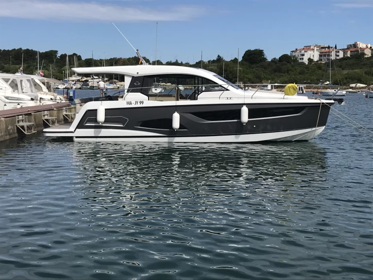 Sealine Sealine C390 mieten Biograd na Moru