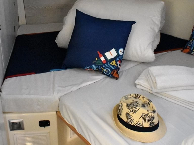 Hausboot mit oder ohne Skipper Premier mieten in Fontenoy-le-Château