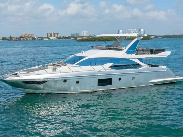 Yacht mit oder ohne Skipper Azimut mieten in Bahamas