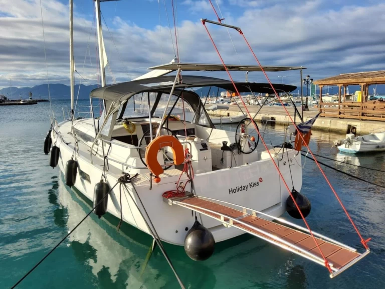 Ein Jeanneau Sun Odyssey 440 mieten in Rhodos