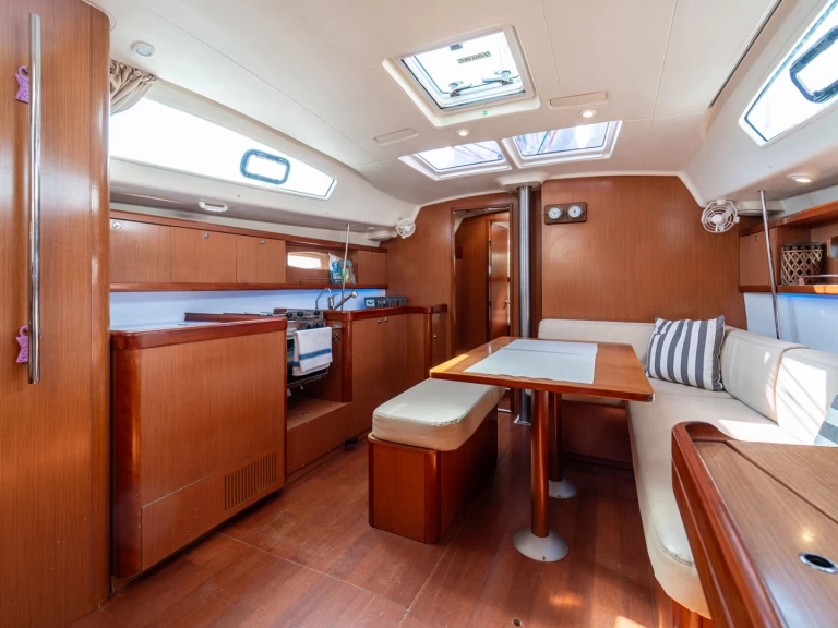 YachtCharter in Kavála - Bénéteau Oceanis 43 auf SamBoat