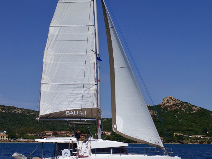 Katamaran mit oder ohne Skipper Bali mieten in Olbia