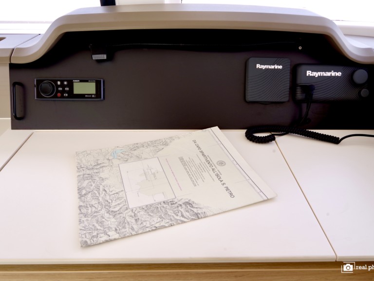 Katamaran mieten in Olbia zum besten Preis