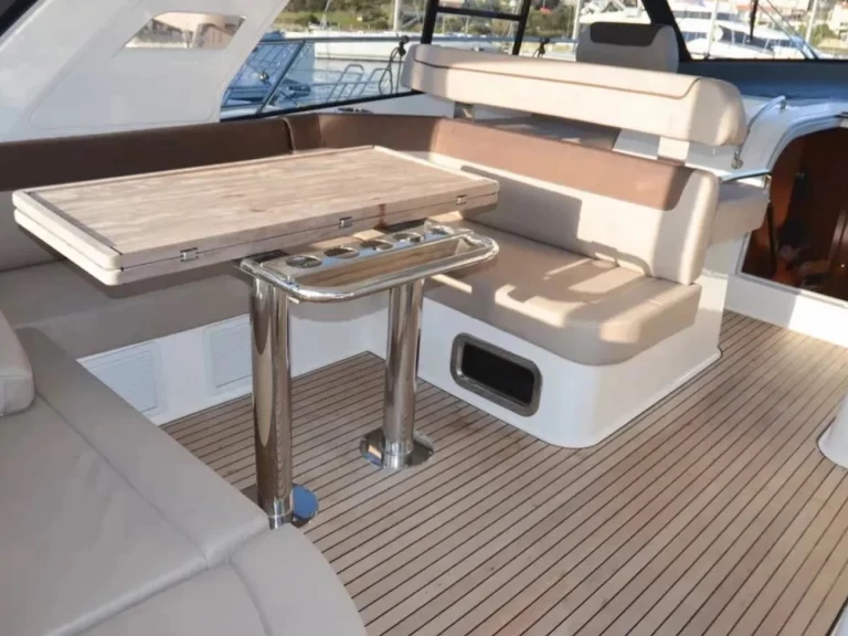 Vermietung Motorboot Bavaria mit Führerschein