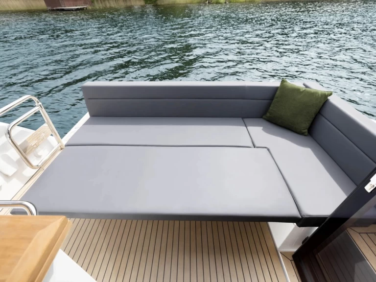 YachtCharter in Biograd na Moru - Sealine Sealine C335 auf SamBoat